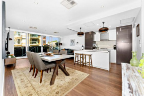 Belle Escapes - Beach Retreat Townhouse Glenelg
